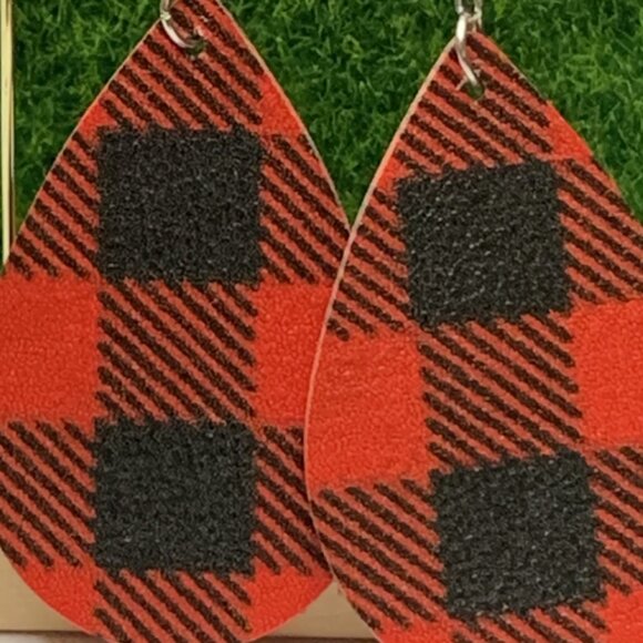 Buffalo Plaid Earring, Plaid Earring, Gift Idea, Valentine's Day Earring, Love - Picture 3 of 5